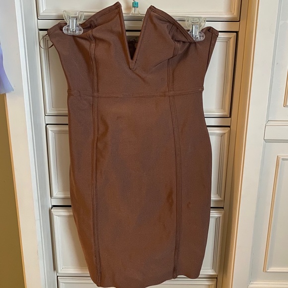 Windsor Dresses & Skirts - Windsor Medium